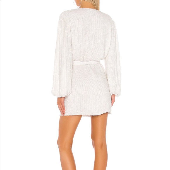 Retrofete robe mini dress🤍 - Picture 3 of 4